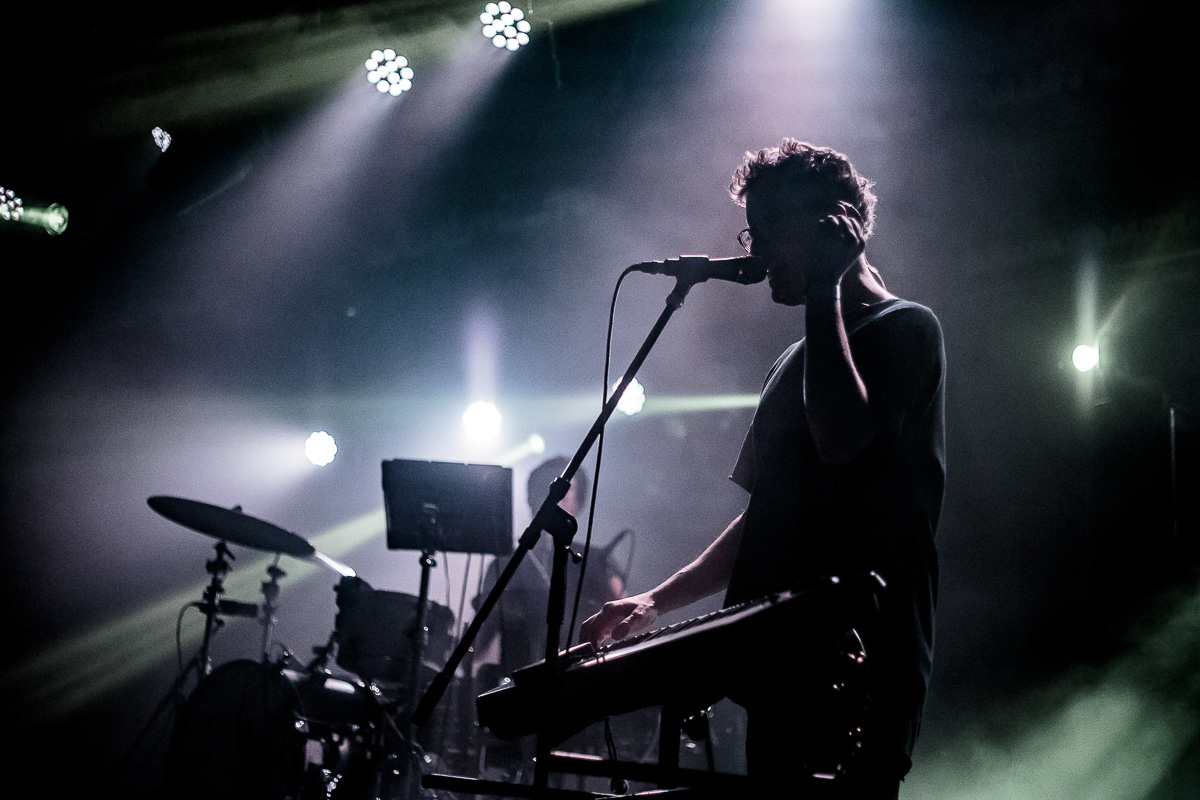 sonlux181008_09.jpg