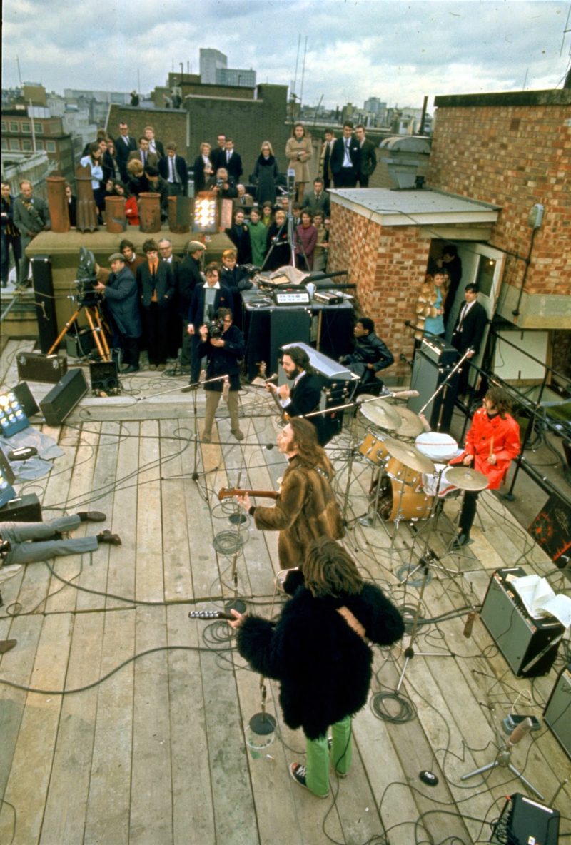 the-beatles-rooftop-concert-in-1969-3.jpg