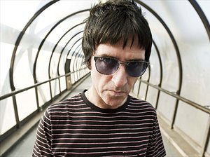 johnnymarr-rayban.jpg