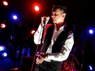 soulsavers-gahan-live5kis.jpg