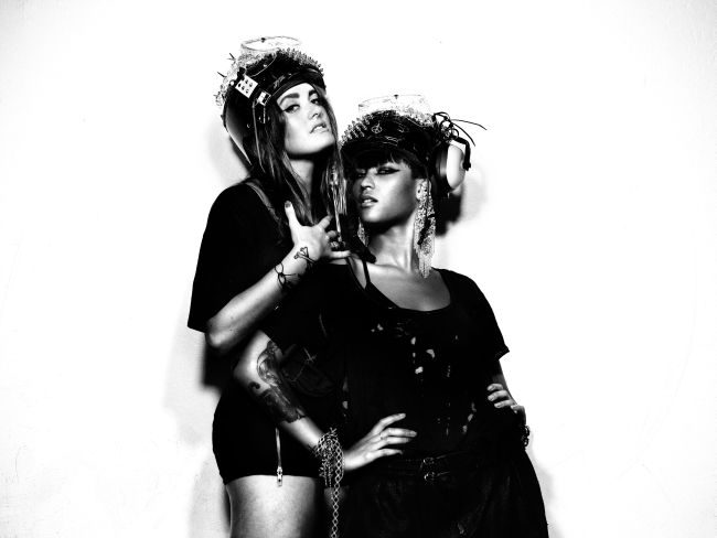 Icona Pop - 119532 - credit Fredrik Etoall.jpg