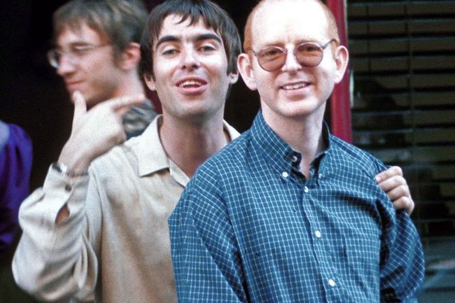 Liam-Gallagher-with-Alan-McGee.jpg