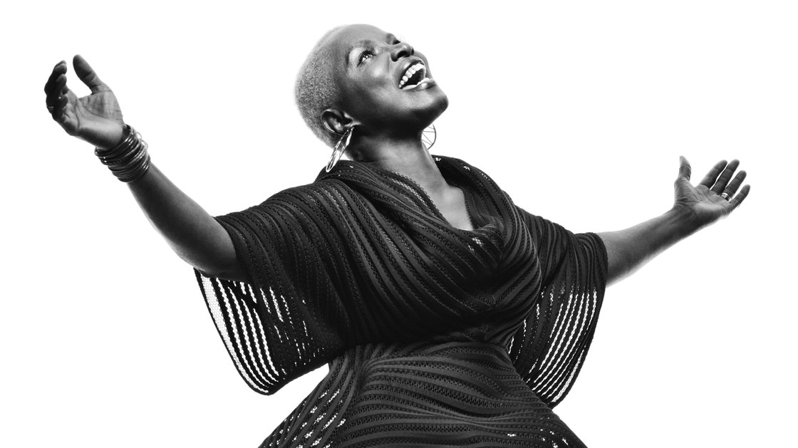 angeliquekidjo_wide-365ba0a42f964cae0204b0c0ed5bc63e1e40e2b8-s40-c85.jpg