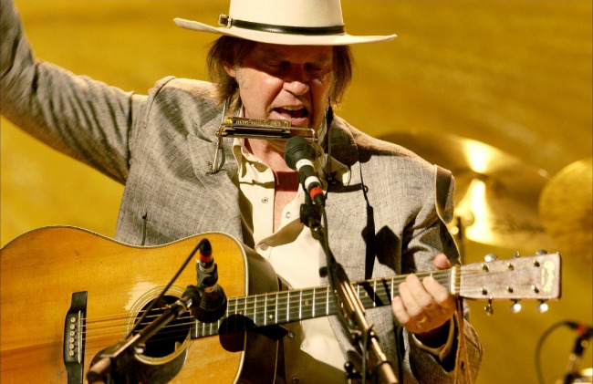 neil-young-heart-of-gold-2006-01-g.jpg