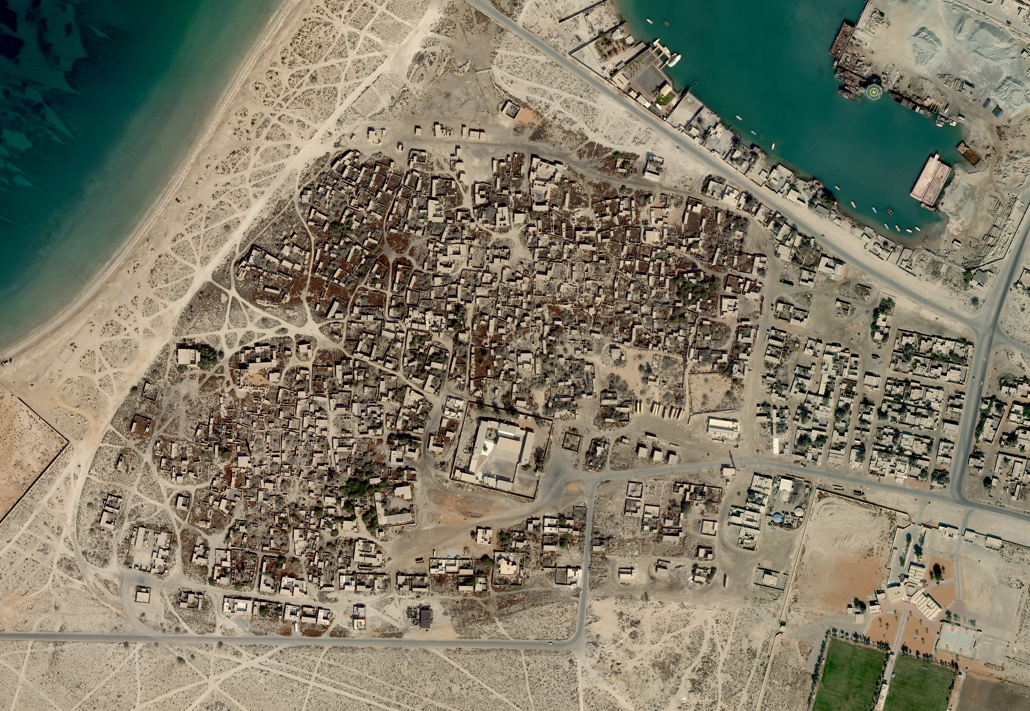 jazirat-al-hamra-aerial_1.jpg