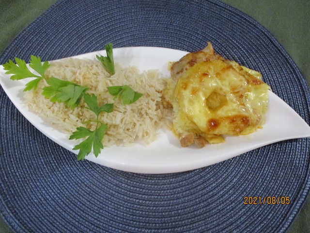 Csirkecomb grillezett ananásszal és sajttal