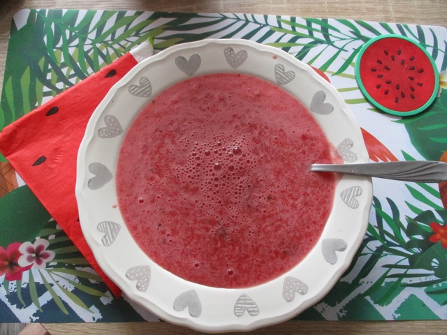 Mentás-mézes-rumos hideg görögdinnye leves 4 adag