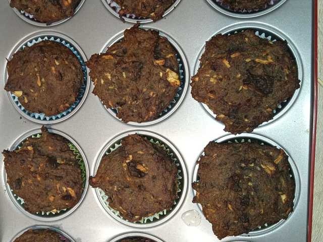 Almás-lenmagos muffin