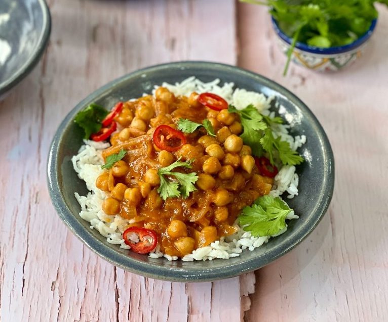 Mogyoróvajas csicseriborsó curry