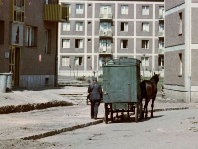 Nyugdíjazták a pécsi postakocsikat (1960)