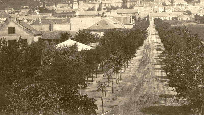 1880 k. Indóház utca.jpg