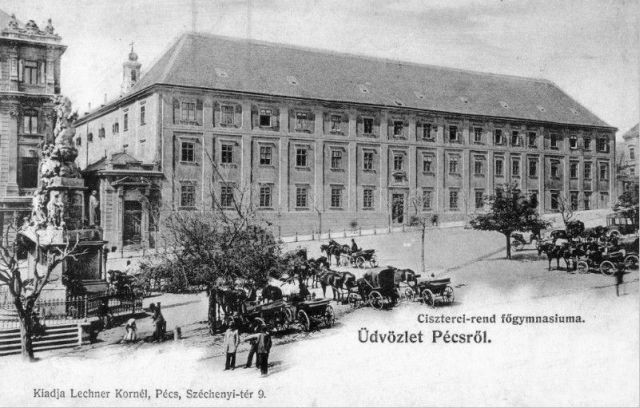 1920 Ciszterci rend főgymnasiuma (Széchenyi tér).jpg