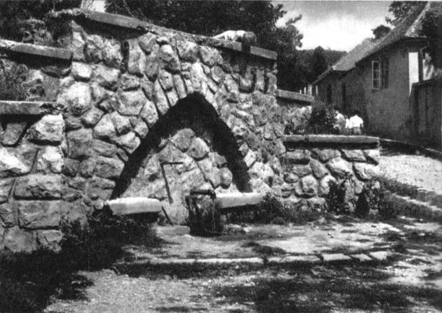 1962 Rókus domb Kerlejala török kút 640x.jpg