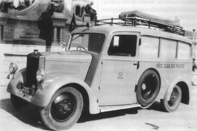 autogyar_mentőautó 1930-as évek.jpg