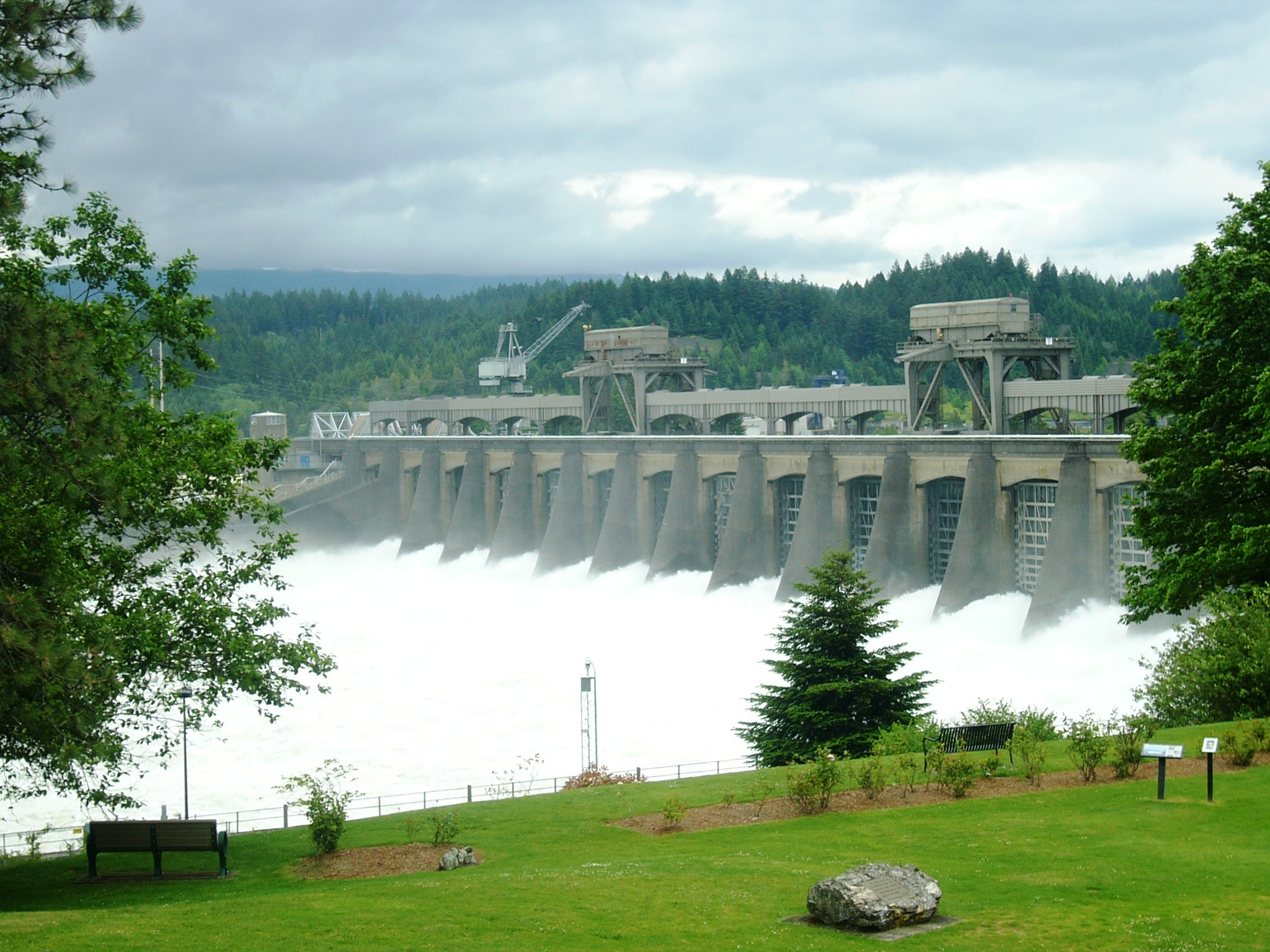 bonneville_dam.jpg