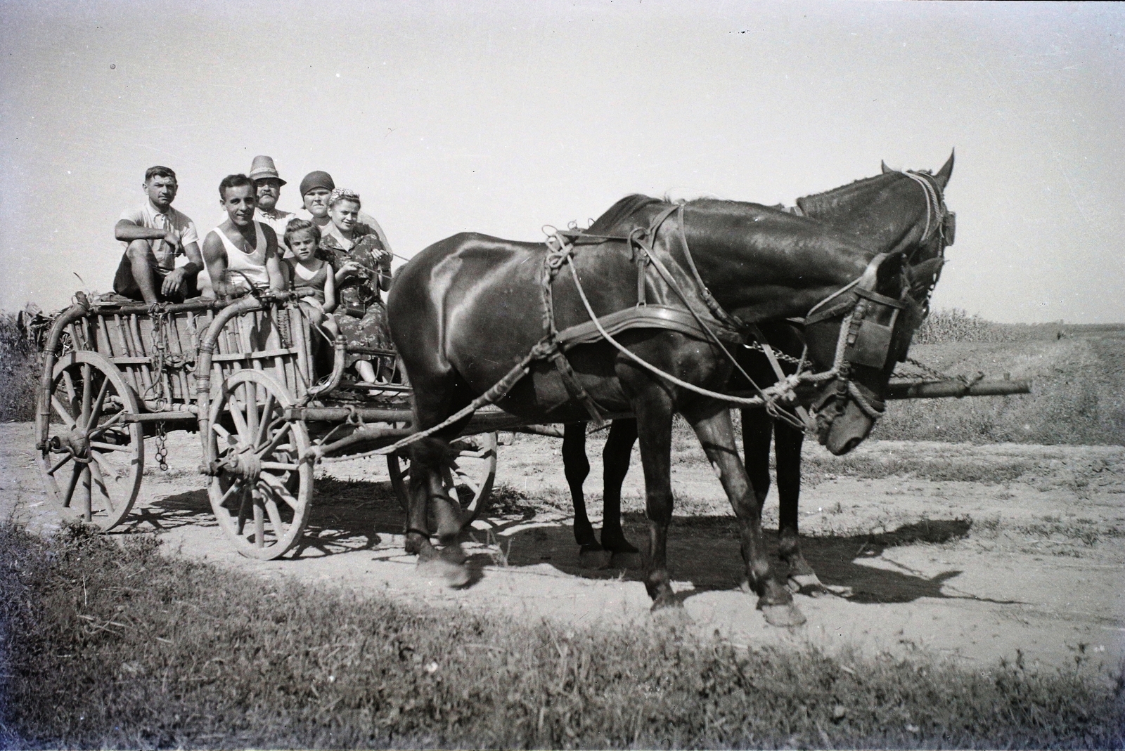 fortepan_1940_szeker.jpg