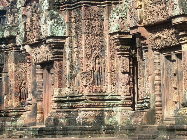 702_Banteay_Srei-600x450.jpg