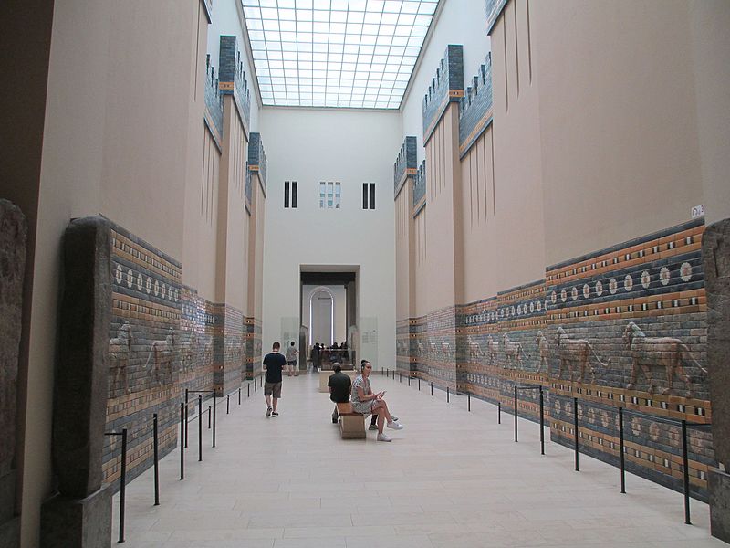 processional_way_babylon_in_pergamon_museum.jpg