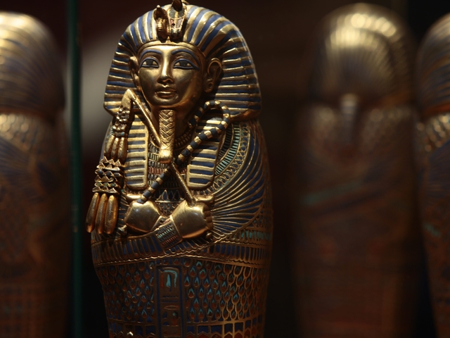 Írói szemmel - Tutanhamon és a világépítés