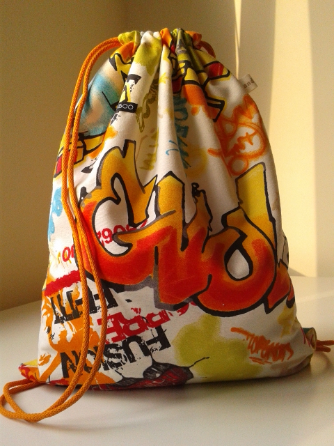 graffiti gym bag by Rekaboo