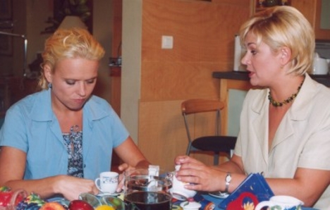 baratok_kozt_berenyi_zsuzsa_csomor_csilla-022_89996_261370_n.jpg