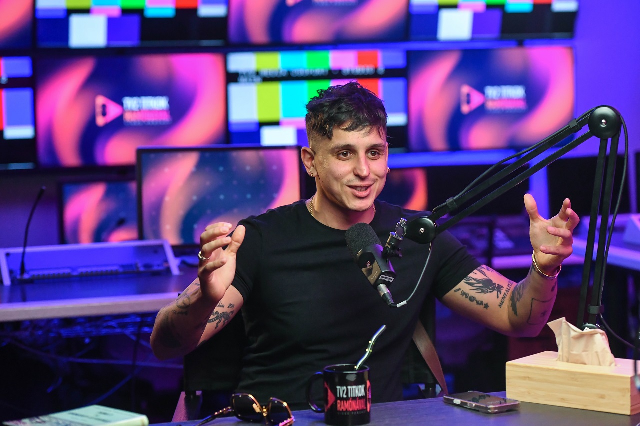 tv2titkokramival_26_of_71.jpg