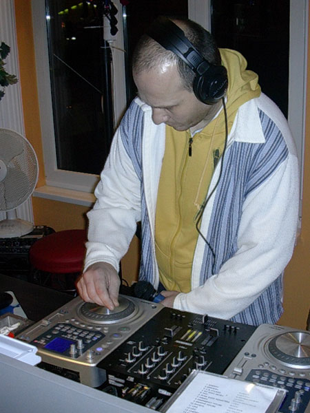 dj2010_2.jpg