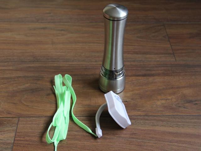Világító cipőfűző, WC-fény és fém borsőrlő teszt - Gearbest kütyübazár vol. 1.