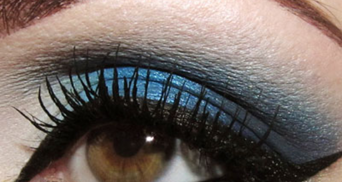 Csodás kék smink a szemre: így készítsd el! - Videóval!