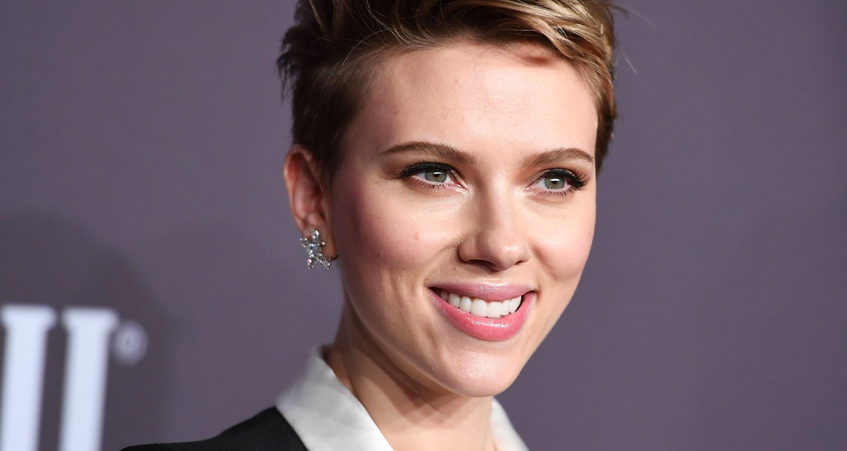 Scarlett Johansson nagyon dögös rövid hajjal: ilyen sokféle módon variálja