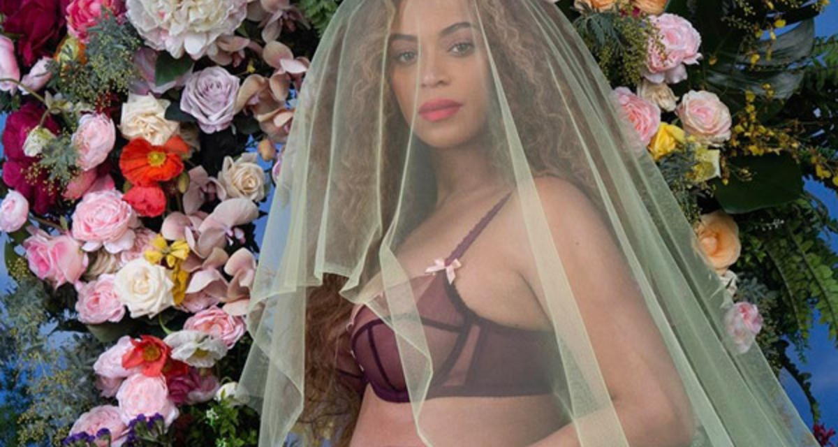 Hogy kerül Beyoncé egy lány ajkaira? Lenyűgöző fotó a sminkgurutól