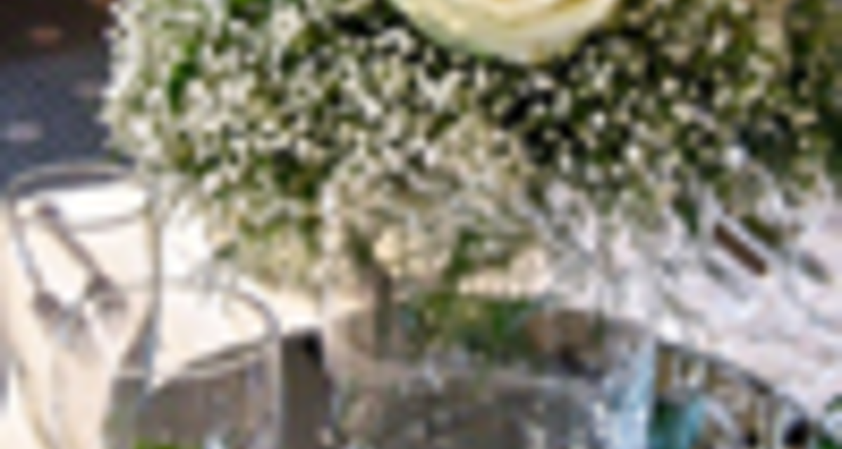 Varázslatos esküvői dekorációk fehérben - Elegáns és rusztikus