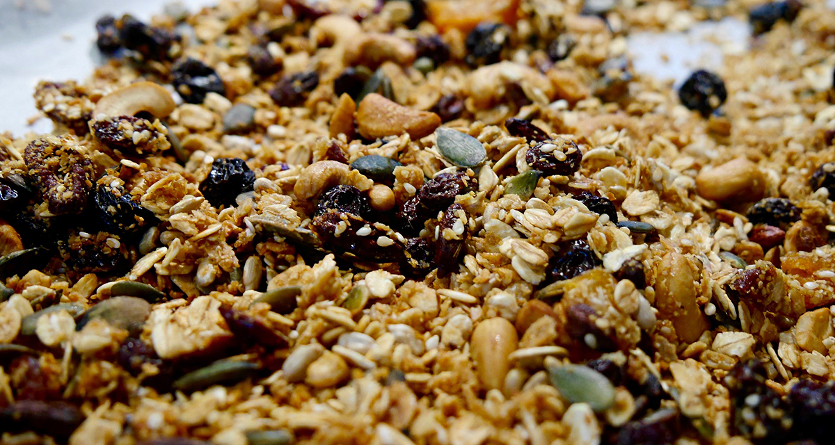Ideális diétás reggeli szupervitaminokkal: gyömbéres granola házilag