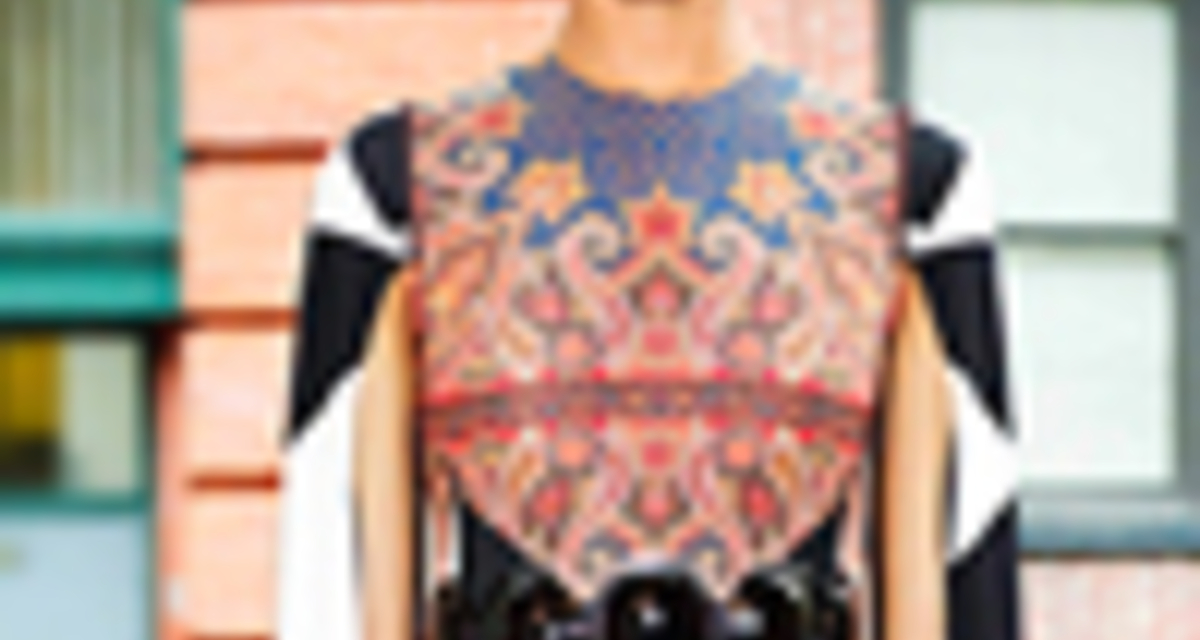 Cigányos romantika a Givenchytől tavaszra - Színpompás trend