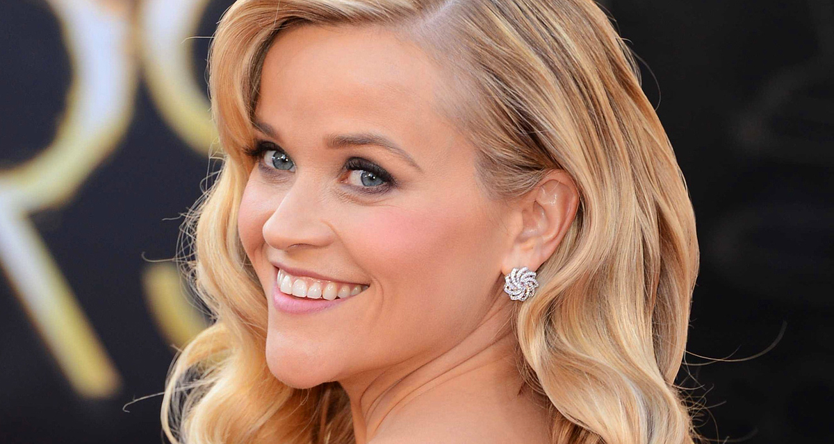 Ezek a hajfazonok állnak jól, ha szív alakú az arcod: Reese Witherspoon bájos frizurái