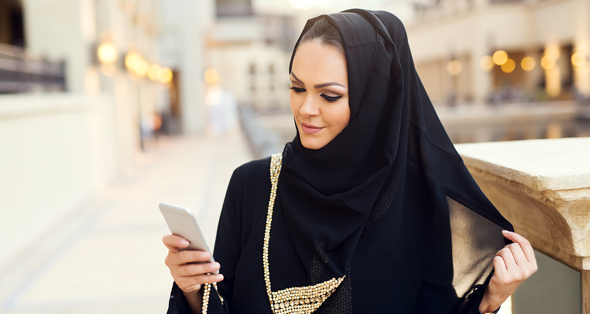 Így öltöznek a nők Dubaiban - A csador alatt gyönyörű nőket láthatunk