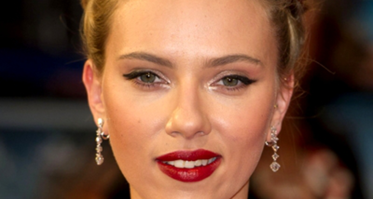 Képeken Scarlett Johansson stílusa - Az igazi természetes szépség