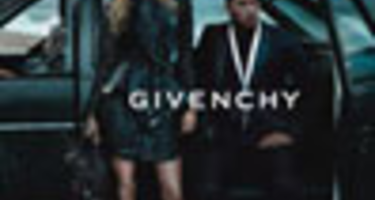 Sikkes és szokatlan Givenchy-kollekció - Nyáron is feketében
