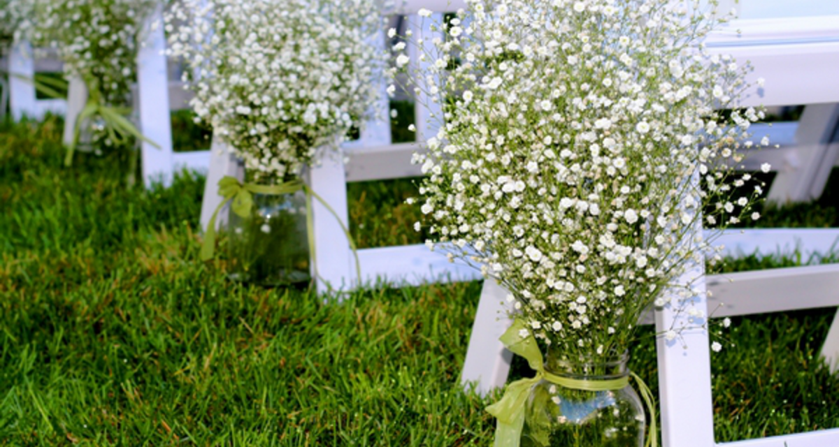 10 csodás esküvői dekoráció fátyolvirággal - Mesébe illővé varázsolja a termet!
