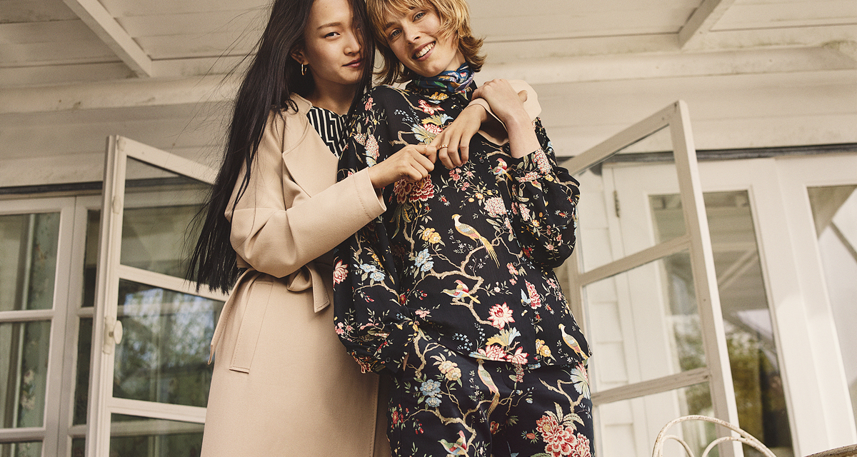 A tapétaminta az új sikk: képeken a H&M különleges kapszulakollekciója - Árakkal
