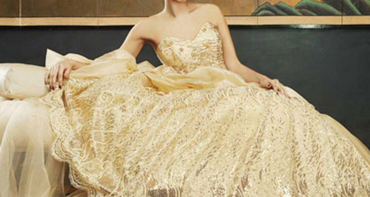 Finom aranyszínben derengő esküvői ruhák - 11 csodaszép darab