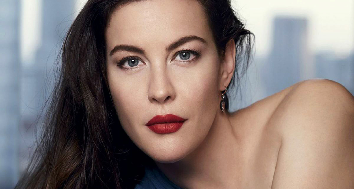 Merev maszkot retusáltak a 40 éves Liv Tyler arcából - Pedig erre semmi szüksége