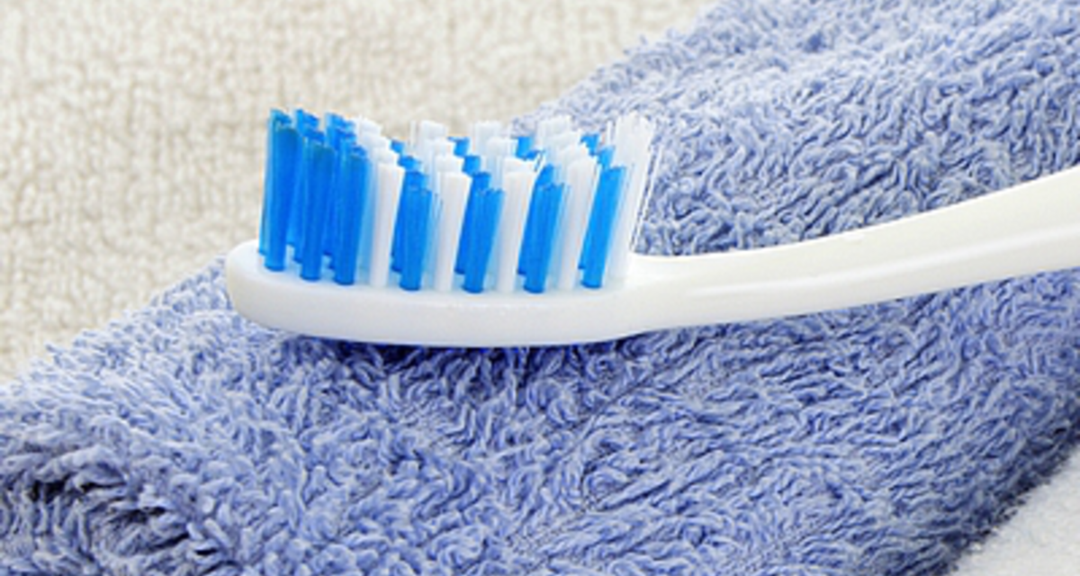 4 dolog, amire a fogkefét használhatod - A fogmosáson kívül