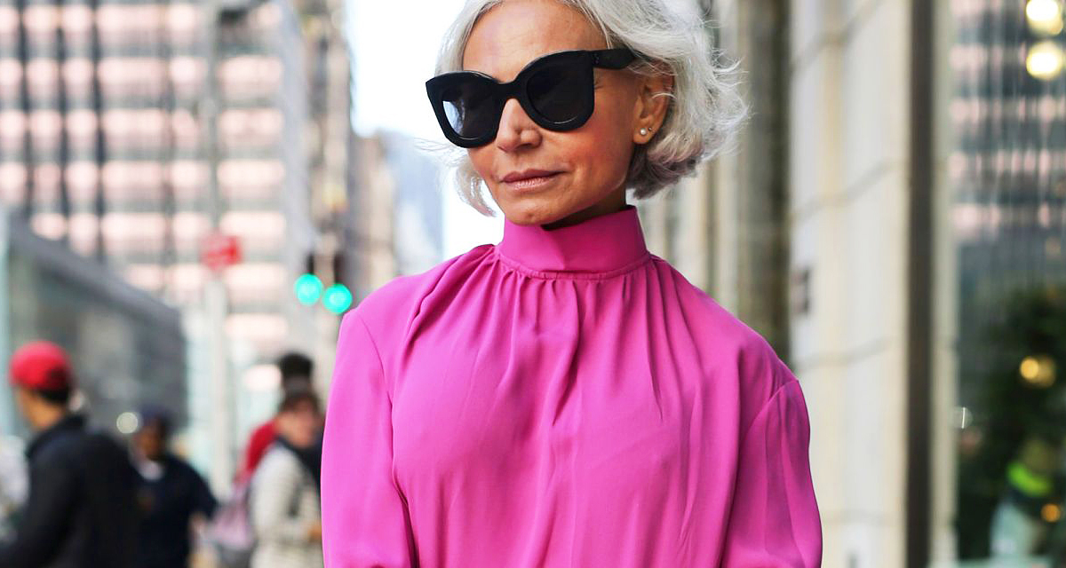 Mindenki imádja az 53 éves Instagram-modell stílusát: cseppet sem akar fiatalabbnak tűnni