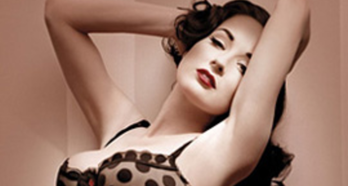 Dita von Teese imádnivaló stílusa - Így öltözik egy sztriptíztáncosnő? 