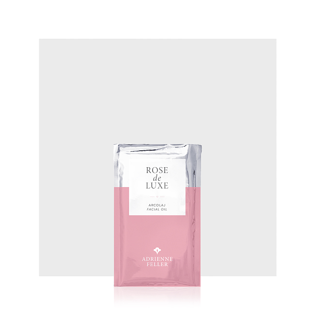 A Rose De Luxe mini arcolaj extra regeneráló és tápláló hatással bír. Az 1 ml-es termék ára 1270 forint.