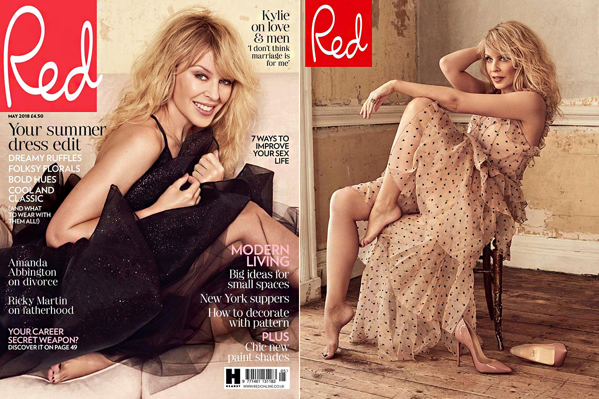A címoldalon egy kilencvenes éveket idéző, csillogó tüllruhában pózol Kylie Minogue. A Photoshoppal csínján bántak, a szarkalábakat legalábbis nem radírozták le az énekesnő arcáról.