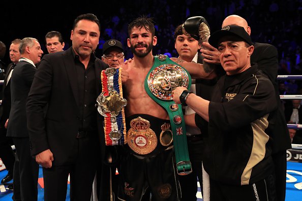 linares-crolla-rematch-fight_16.jpg