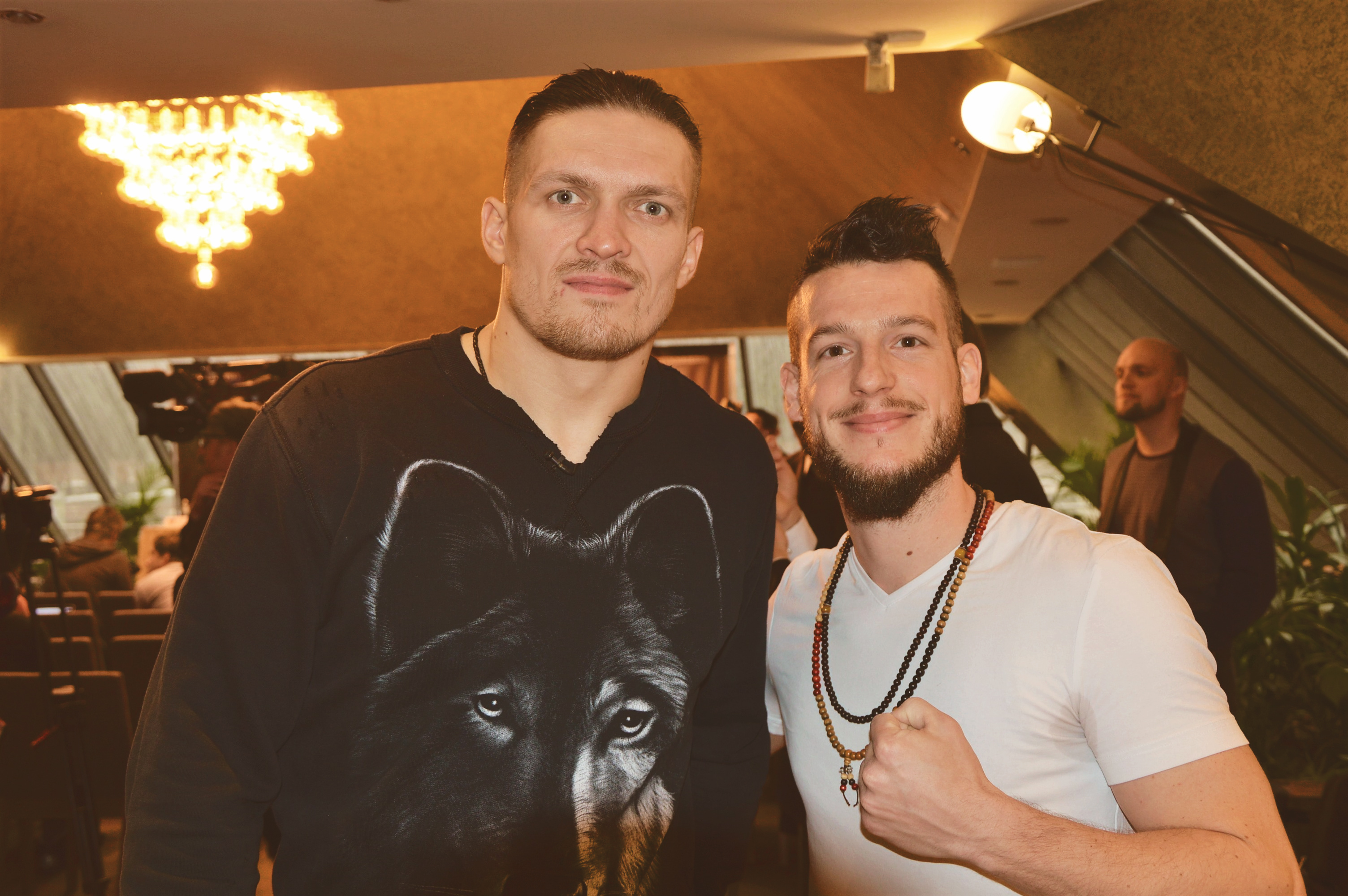 usyk_pradarics_1.jpg