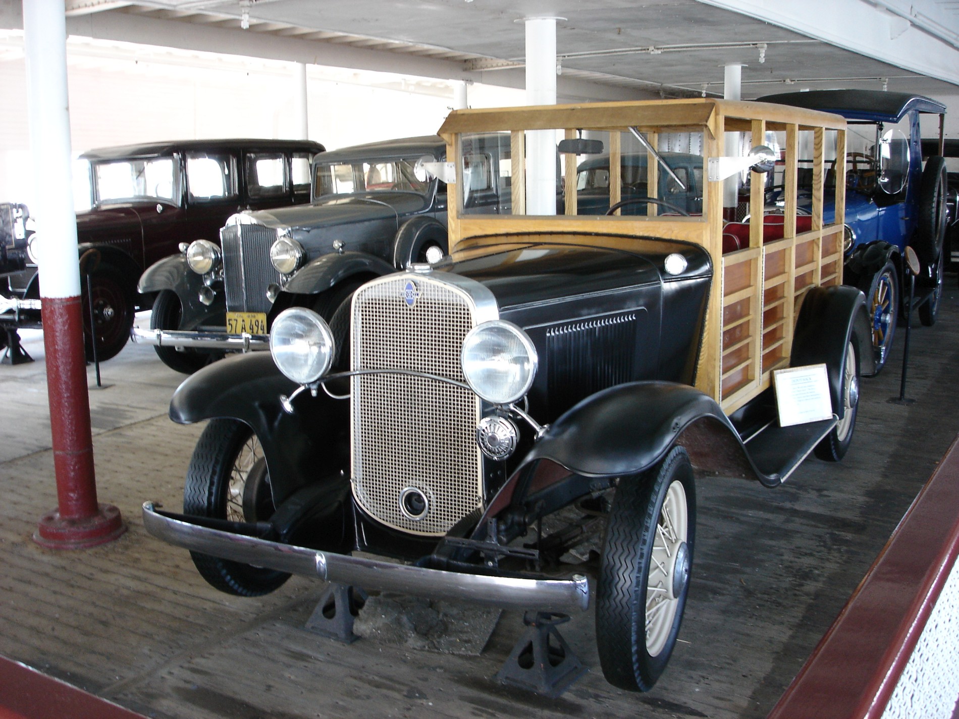 8_1931_chevy_woodie.JPG